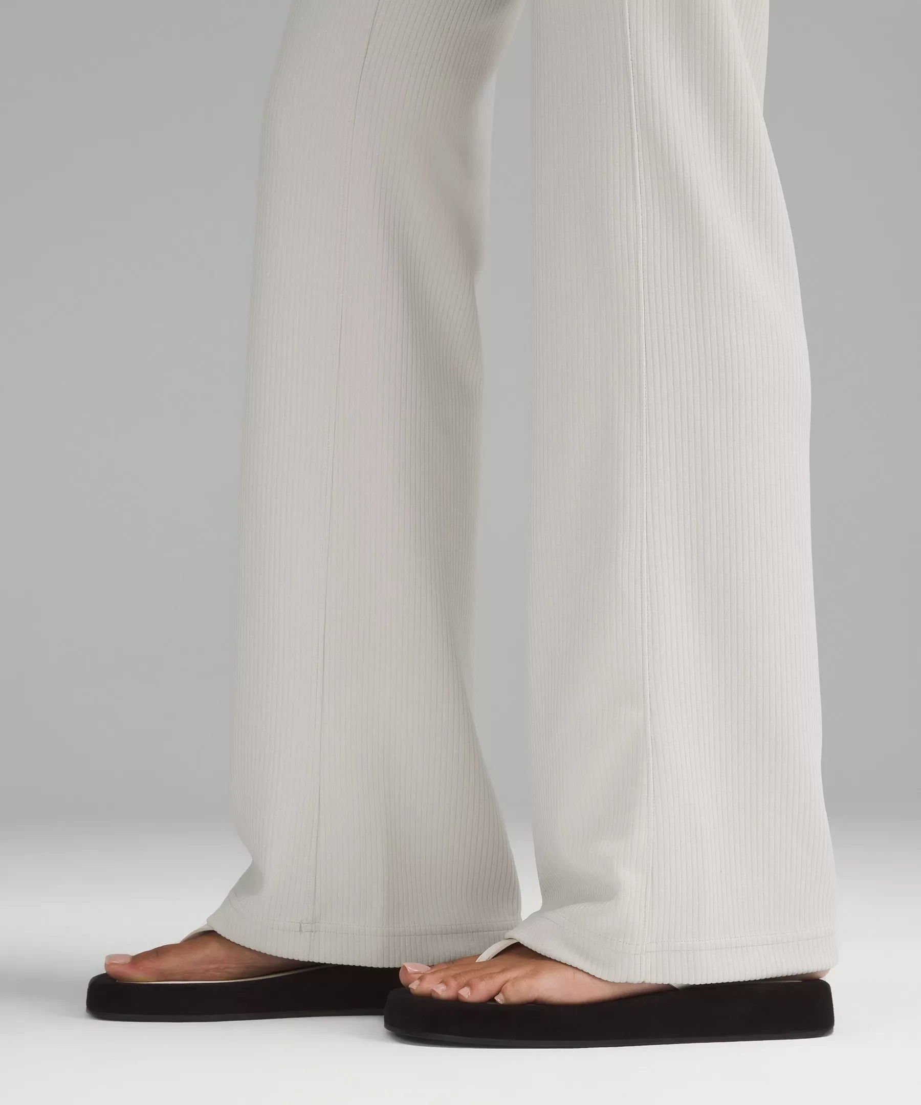 Ribbed Softstreme Flared Pant