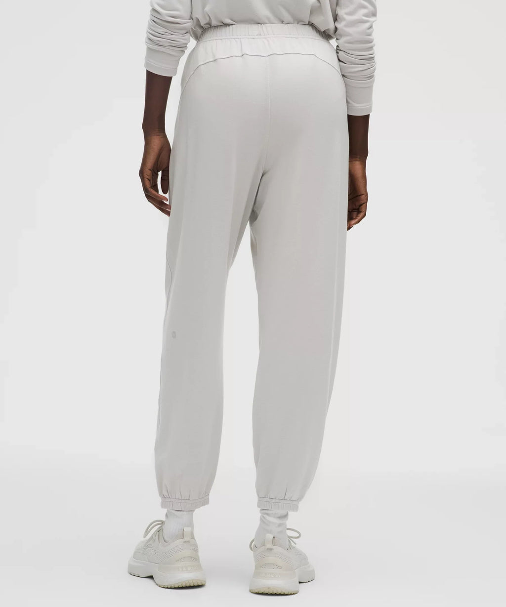 BeCalm Oversized Mid-Rise Pant