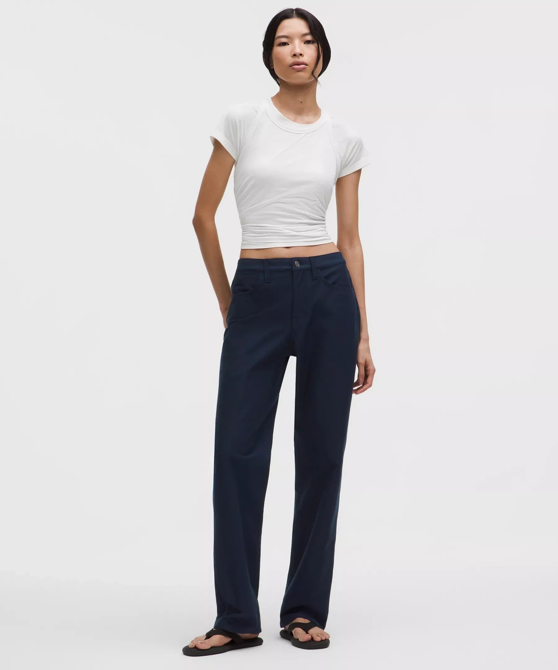 EasyFive Mid-Rise Relaxed-Straight Pant